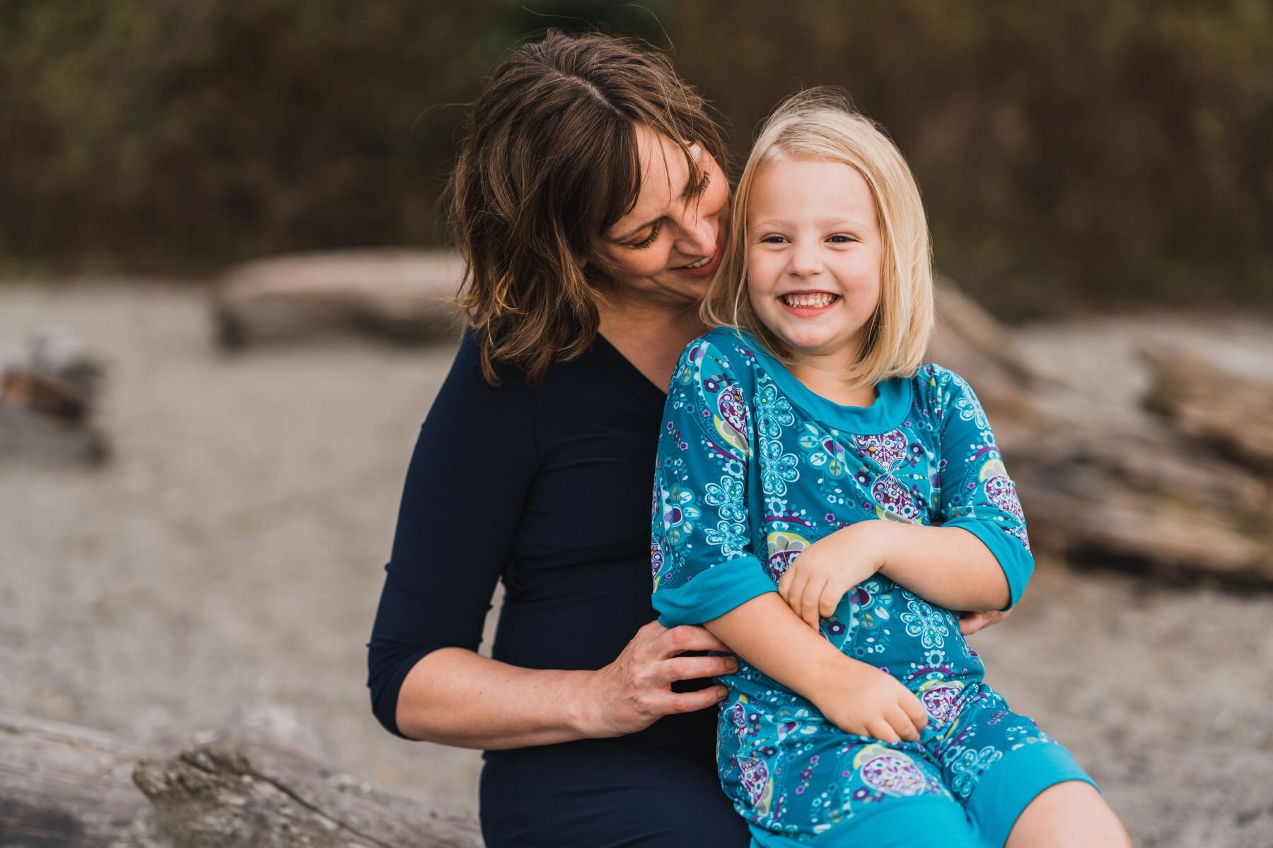 Mother and daughter sweet moment Sammamish Family photographer