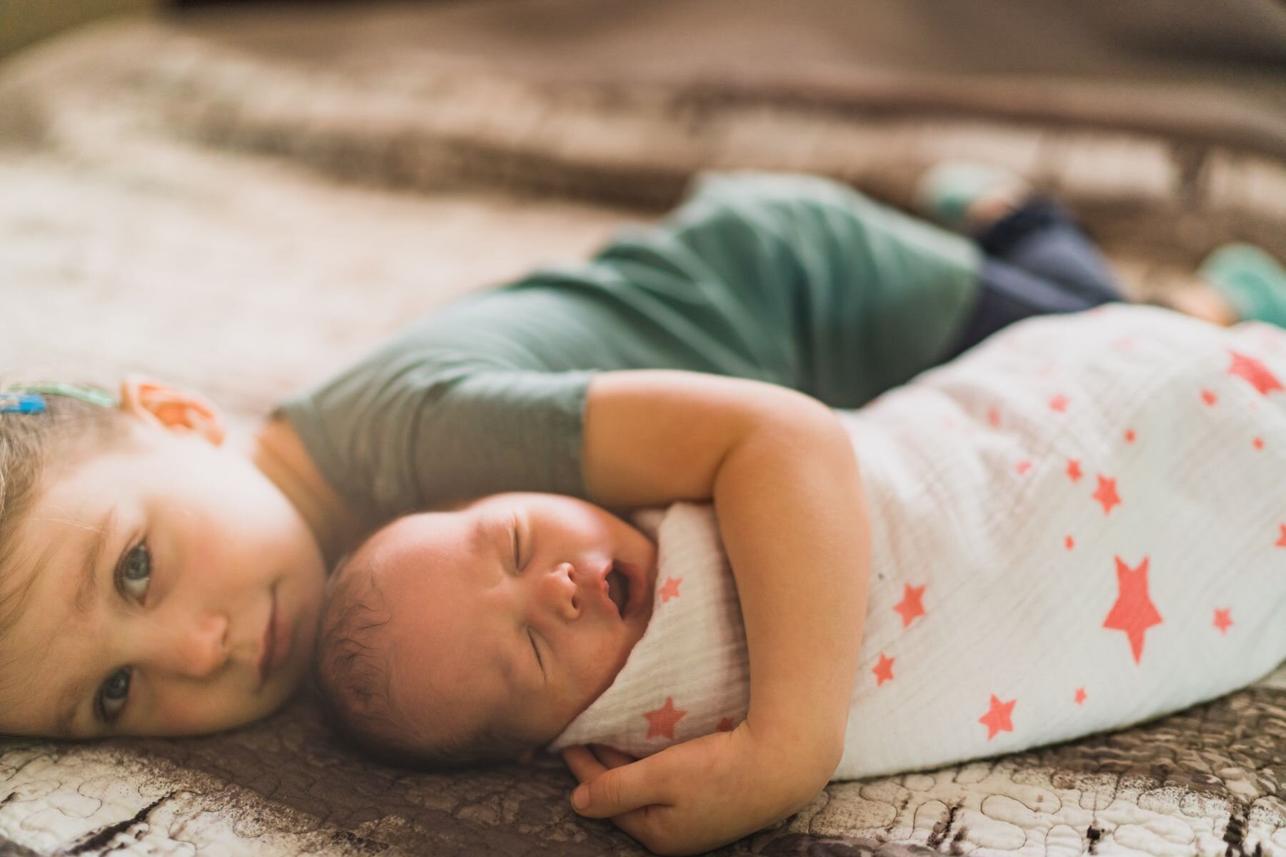 Sammamish newborn photo session sibling shot